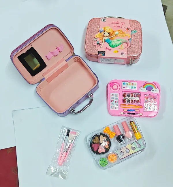 Makeup Kits For Kids in 2 Different Colours