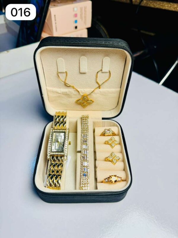 Watch Box With Jewelry - Image 19