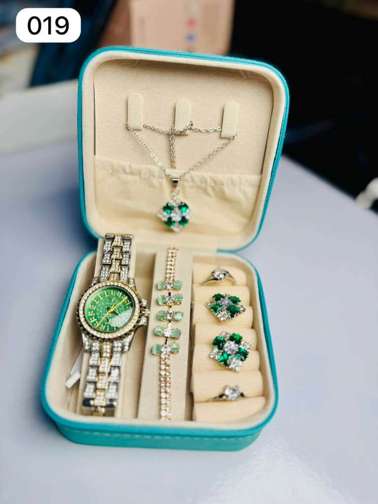 Watch Box With Jewelry - Image 22